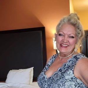 Meet your Posher, Edna